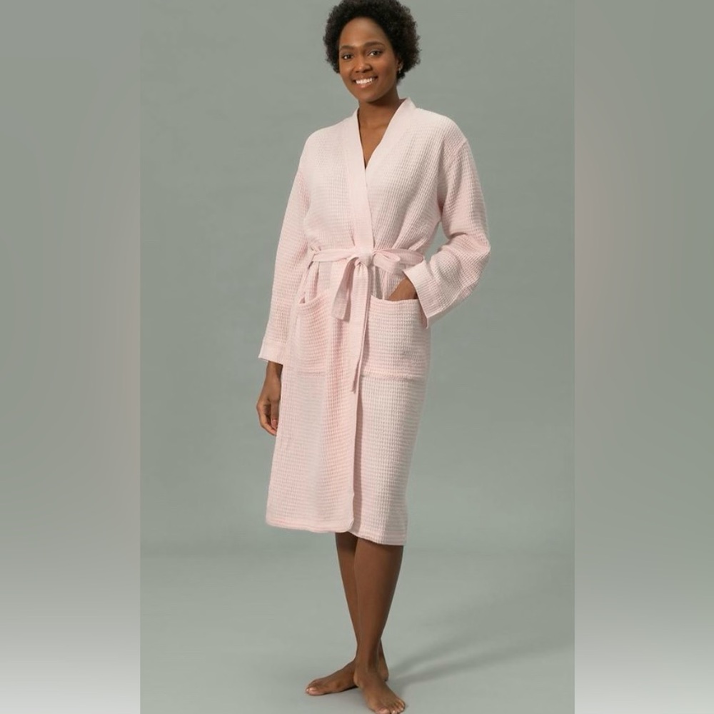 Almost new! Matouk waffle robe